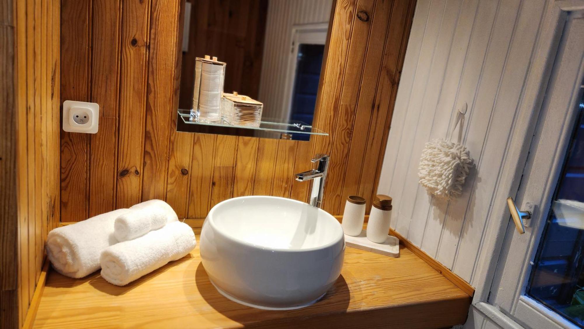 Jolie Maison De Campagne - Morisel Exteriör bild